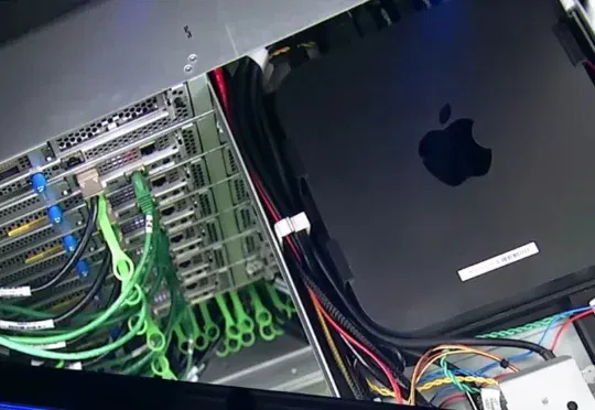 OpenAI被曝按吨囤Mac mini！几万台全拿去训AI了