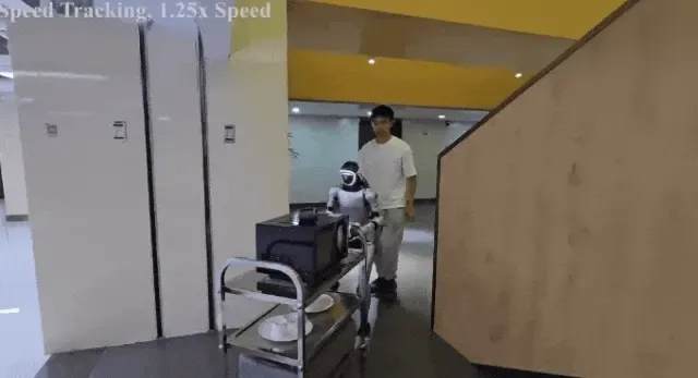 机器人训练，北京男大有了技能玩法