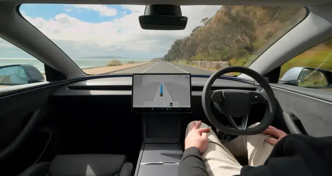 刚刚，马斯克砍掉百万豪车！Model S/X「变身」擎天柱，特斯拉彻底转型机器人公司