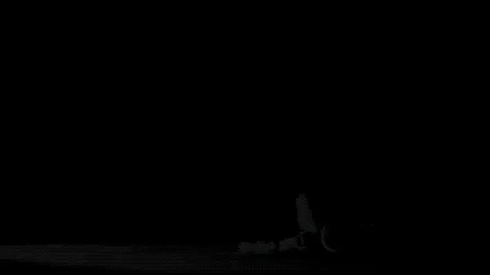 稚晖君机器人炸场：全球首秀“真男人必会的韦伯斯特空翻”