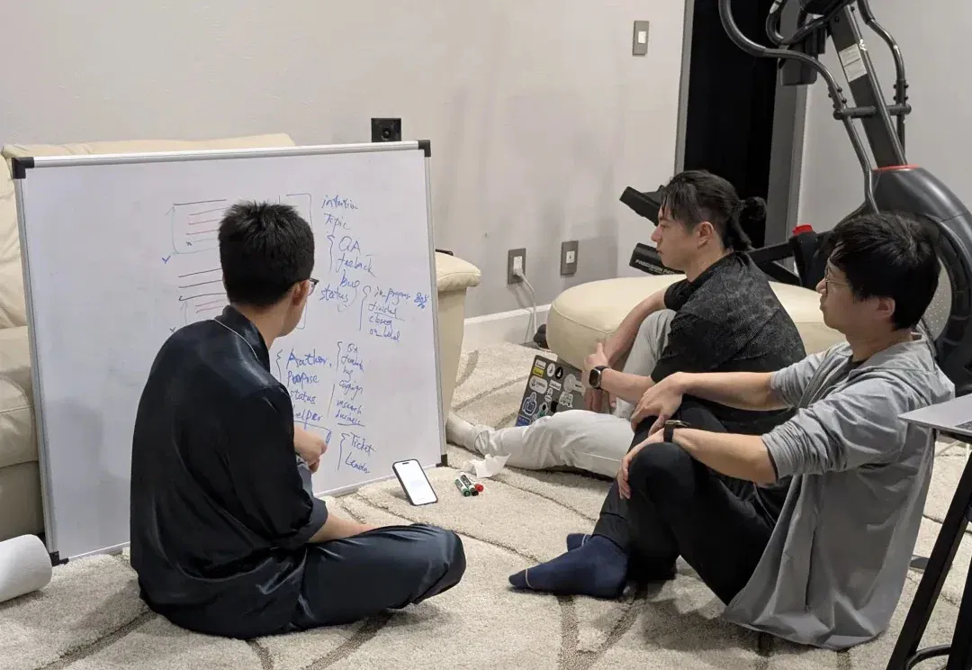 对话 Lucius 赵赫：AI 员工的本质，是一份有 SLA 的劳动合同