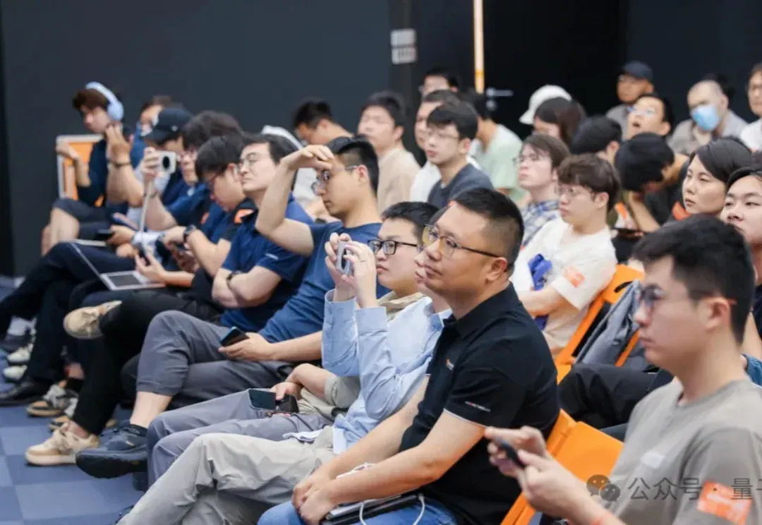 国产GPU组了个开源局，把SGLang等核心开发者都摇来了！