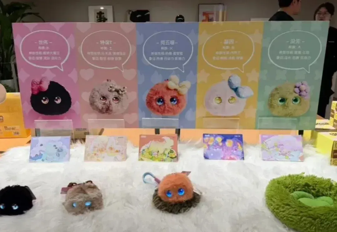 AI 陪伴销量第一，半年 12 万台，芙崽创始人复盘 10 个关键决策｜对话珞博智能孙兆治