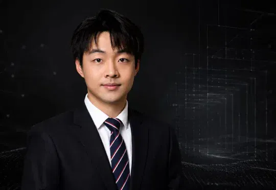 婉拒DeepMind、清华95后助理教授陈勇超官宣创业：押注自进化大模型