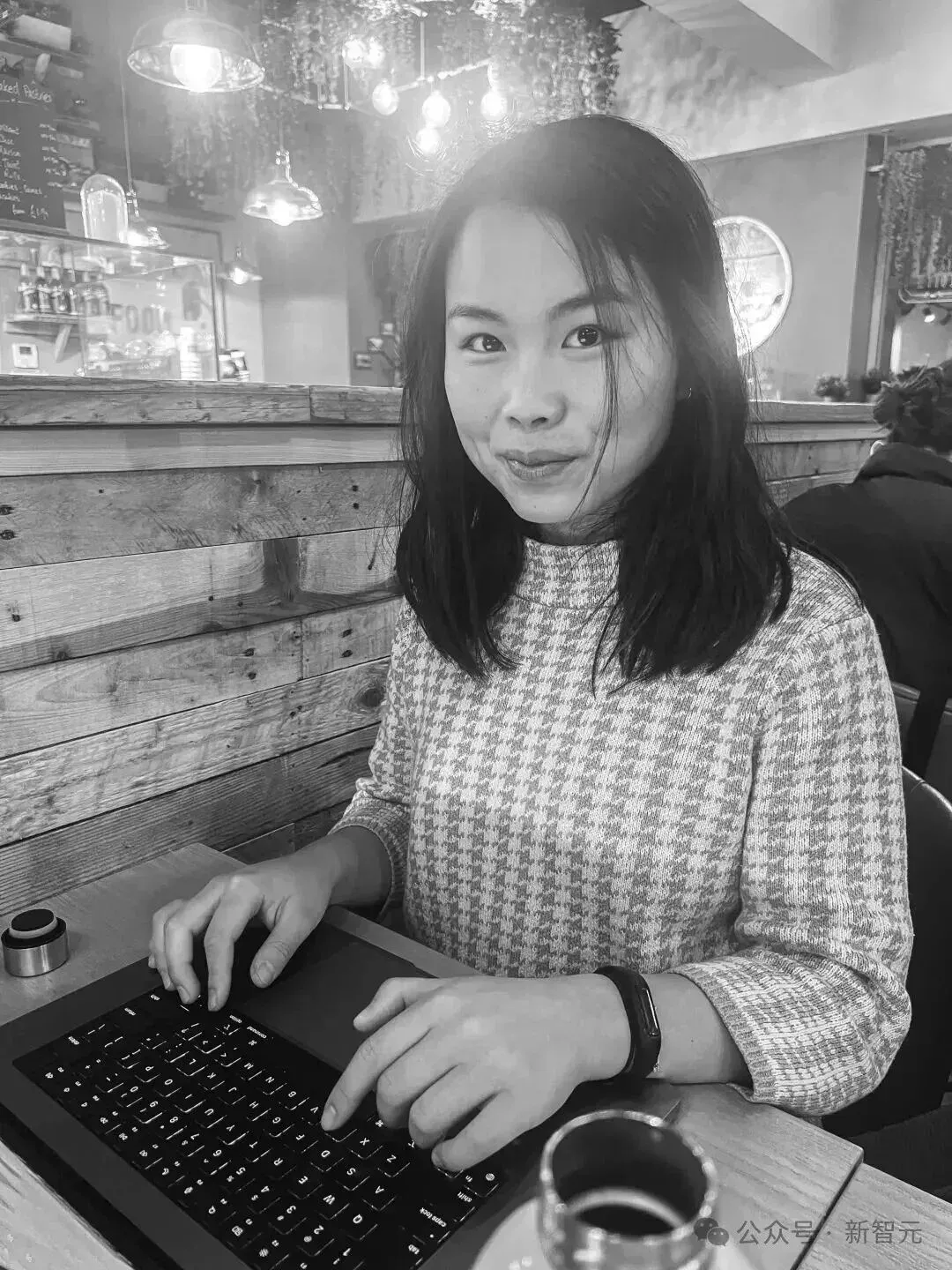 允许AI自我进化，人类将迅速灭亡！Anthropic创始人警告