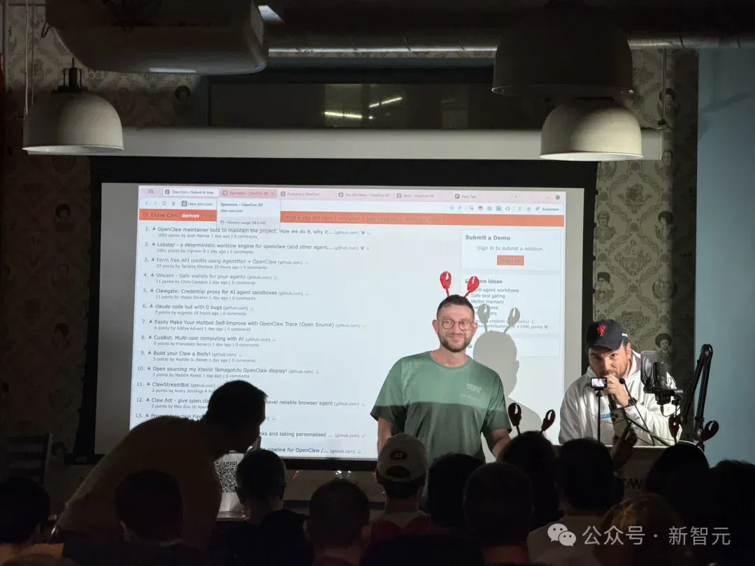 OpenClaw全球首聚，千人挤爆旧金山！龙虾头机器人现场乱逛太炸裂