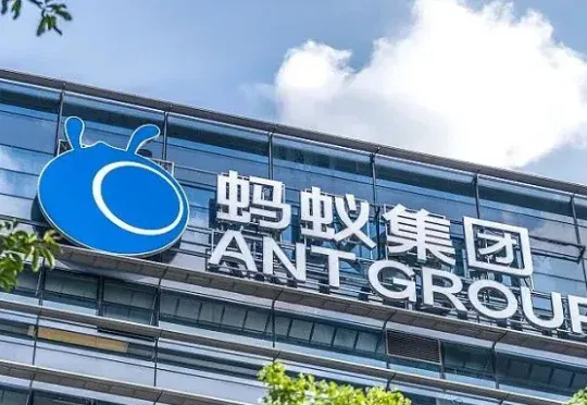 3倍吞吐量、访存减至1/10！蚂蚁甩出两大万亿参数开源模型，背后架构成关键
