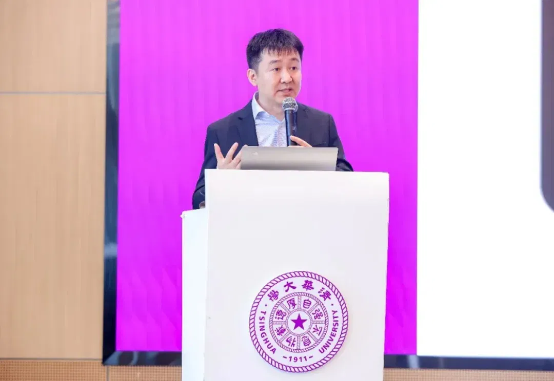 王小川竟然拉来了顶尖三甲院长，一起用 AI「造医生」