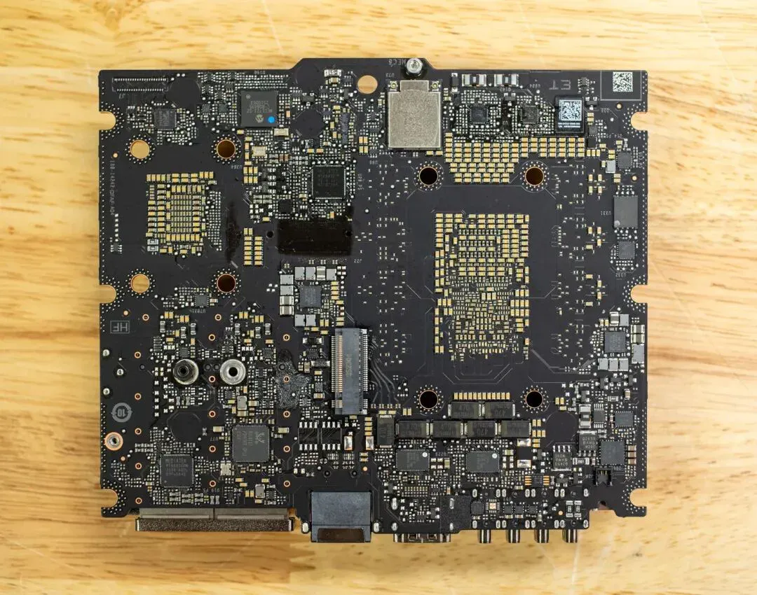 黄仁勋送马斯克的3万块个人超算，要借Mac Studio才能流畅运行？首批真实体验来了