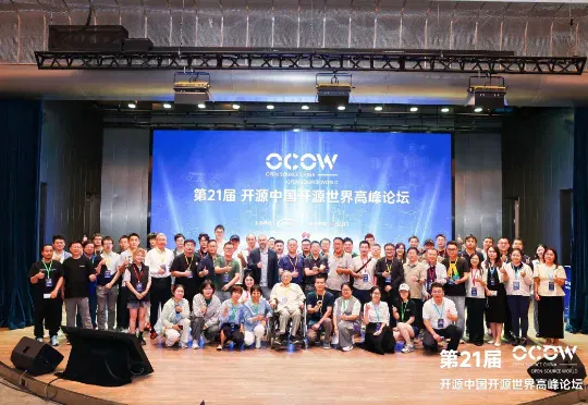 中国大模型跻身全球AI第一梯队，开源改写中西方竞争规则！