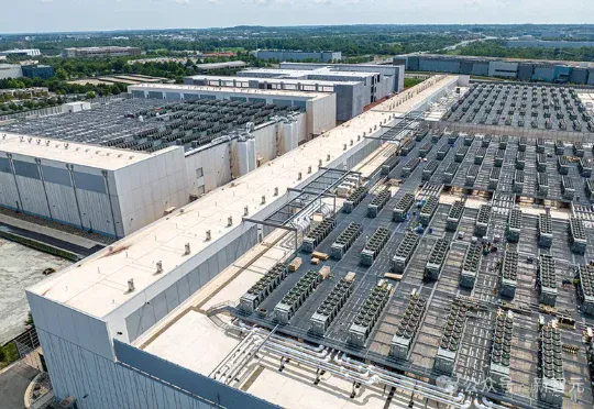 黄仁勋：AI基建还要烧4万亿美元！