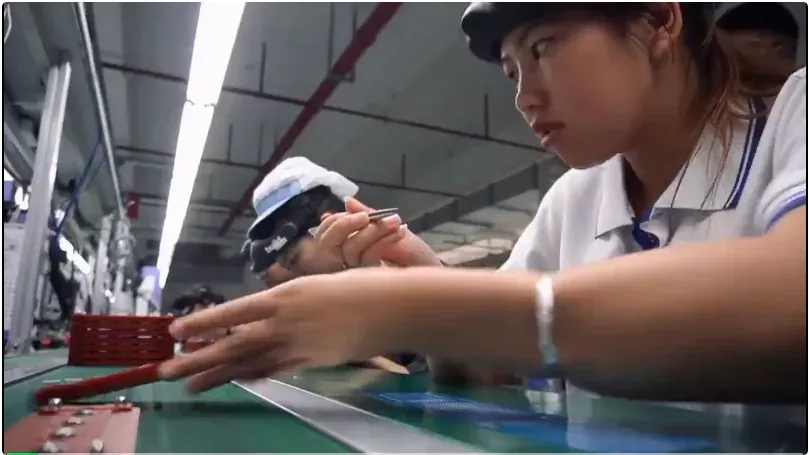 18岁华人开源成果，火爆具身智能赛道