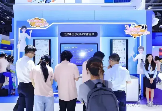 你的下一个「爱豆」不一定是真人，也可以是AI豆