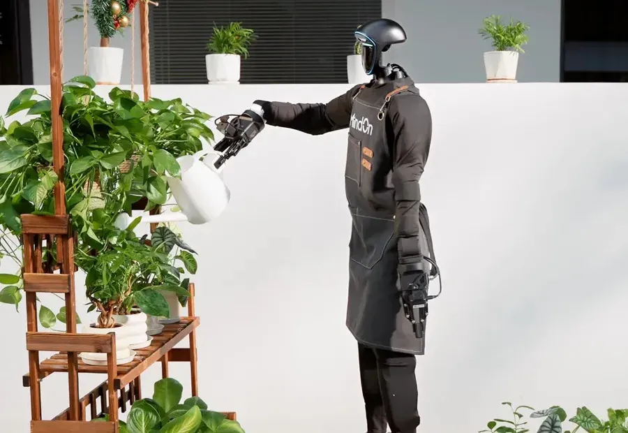 原腾讯Robotics X算法研究员创业，4个月获3轮融资，要在3-5年将人形机器人送进家庭