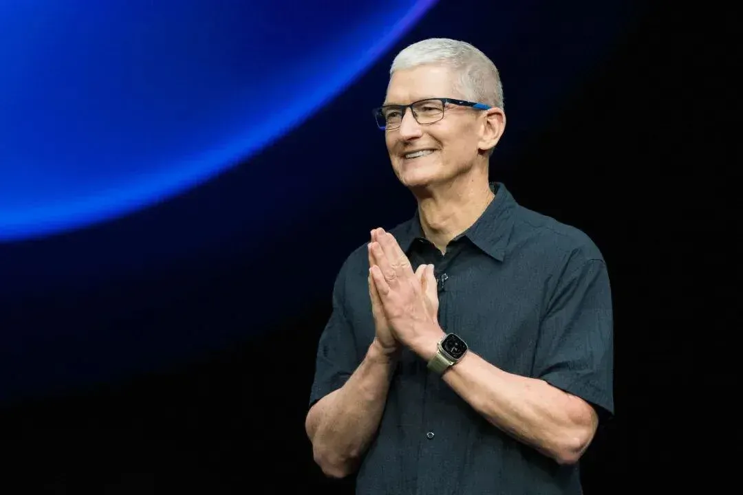 刚刚，苹果官宣 iPhone 将搭载最强 AI！马斯克第一个跳出来骂