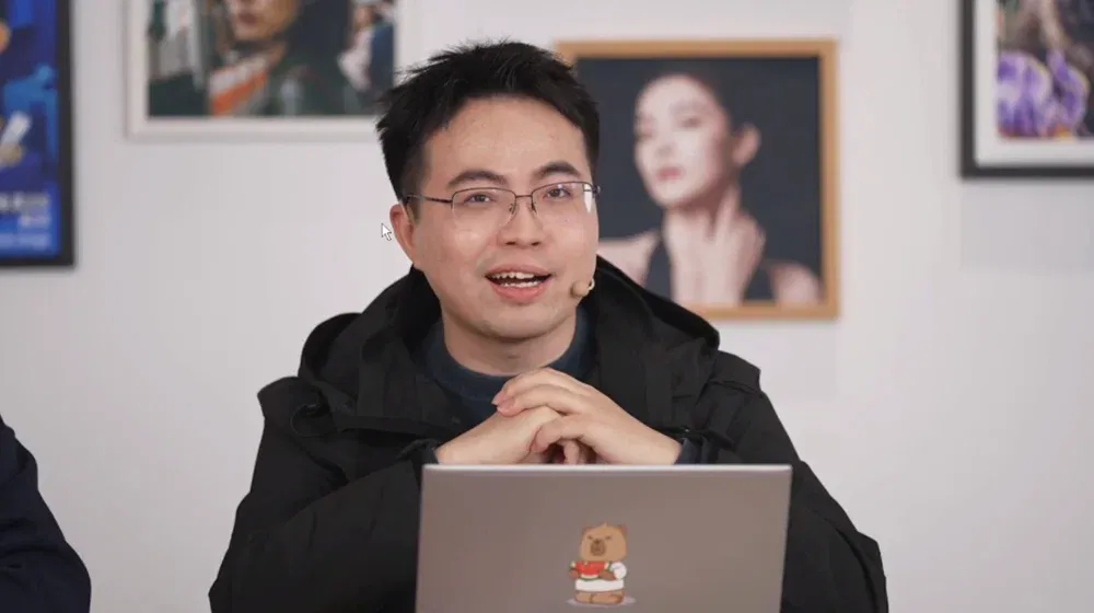 字节发完阿里发！Qwen-Image 2.0火线出击