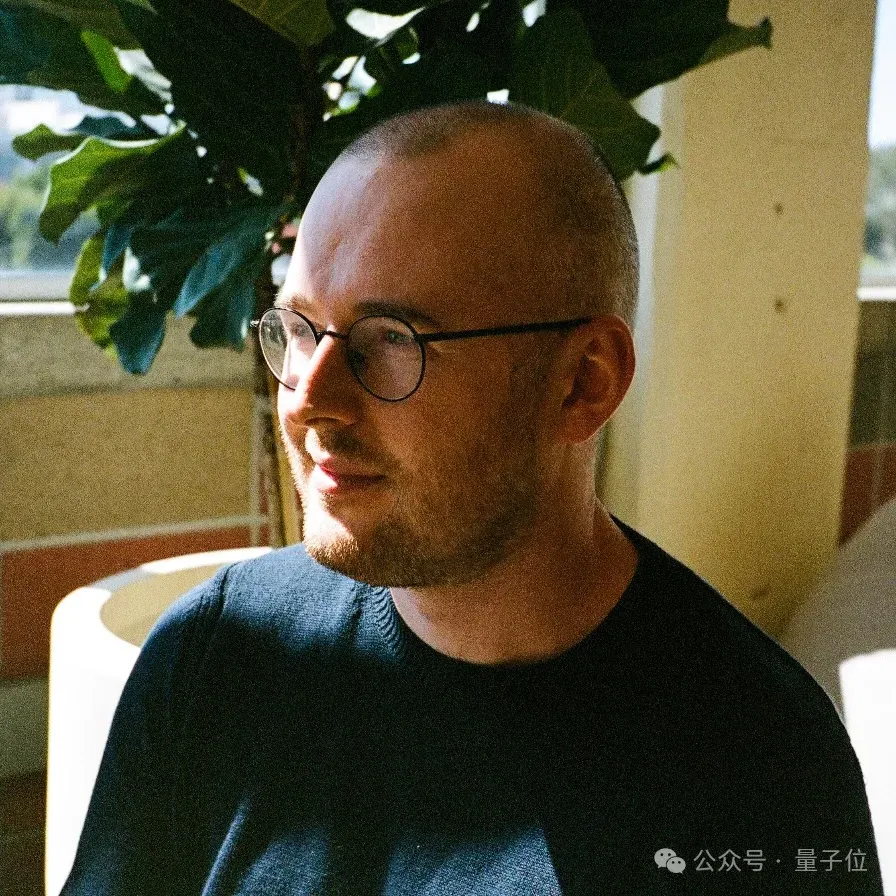 翁荔陈丹琦加盟的840亿AI公司，公开第二篇论文