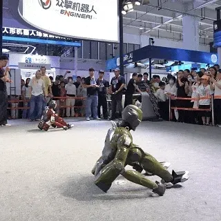 对话众擎赵同阳：人形机器人公司账面没有50亿，就很危险了